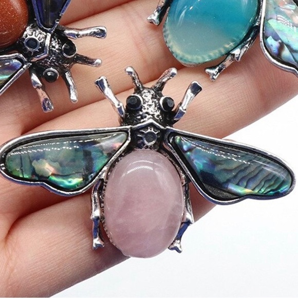 2/$30🌵 Bumble Bee Pin Iridescent Abalone Metal Bug Brooch Pin Necklace Pendant - Picture 8 of 9
